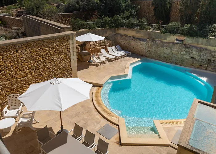 Onefifty Holiday Home
